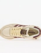 adidas Originals Сникърси adidas LA Trainer OG Warm Vanilla/ Shadow Red/ Gold Metallic