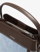 Calvin Klein Чанта Ck Denim Bucket With Strap LIGHT WASH DENIM