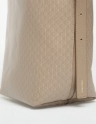 Calvin Klein Чанта Emblem Aop Medium Bucket Bag Desert Taupe