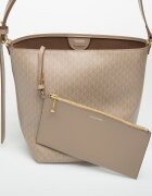 Calvin Klein Чанта Emblem Aop Medium Bucket Bag Desert Taupe