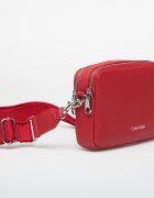 Calvin Klein Чанта Webbing 2X Strap Camera Bag Bordeaux Wine
