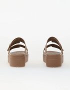 Crocs Сникърси Brooklyn Buckle Low Wedge Latte