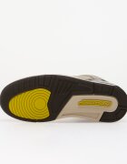 Jordan Сникърси Spizike Low Cream II/ Velvet Brown-Bright Citron