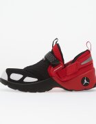 Jordan Сникърси Trunner Lx Black/ Sail-University Red