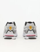 Mizuno Сникърси Wave Mustang LS OG White/ Artisan's Gold/ Galaxy Silver