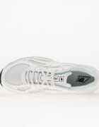 New Balance Сникърси 740 White