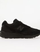New Balance Сникърси 880R Black/ Black