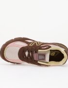 New Balance Сникърси 990v4 Pumpernickel/ Pink Chalk/ Alabaster
