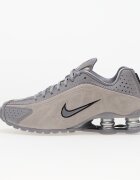 Nike Сникърси W Shox R4 Cement Grey/ Black-College Grey-Mtlc Silver