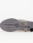 Nike Сникърси W Shox R4 Cement Grey/ Black-College Grey-Mtlc Silver