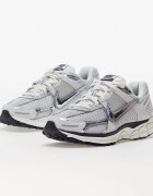 Nike Сникърси W Zoom Vomero 5 Photon Dust/ Chrome-Gridiron-Sail
