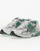 Nike Сникърси W Zoom Vomero 5 Summit White/ Mtlc Silver-Wolf Grey-Pure Platinum-Cannon-Black