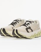 On Обувки M Cloudmster 3 Hyper Ivory/ Linen