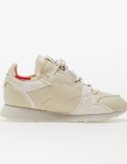 Reebok Сникърси x Milk Makeup Classic Vegan Vintage Chalk/ Vector Red/ Core Black