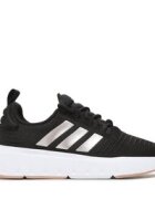 adidas Сникърси Swift Run IG0560