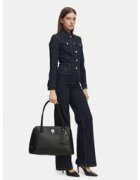 Guess Дамска чанта Patsie Travel TWSN99 19024