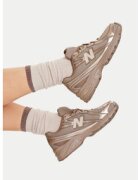 New Balance Сникърси U7402XX