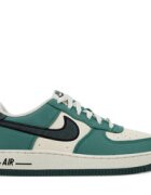 Nike Сникърси Aire Force 1 LV 8 FN4731 100 GS