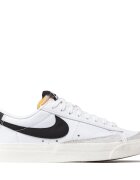 Nike Сникърси Blazer Low '77 DC4769 102