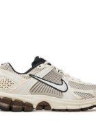 Nike Сникърси Zoom Vomero 5 FJ2028 001