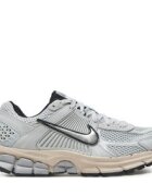 Nike Сникърси Zoom Vomero 5 FN6742 002