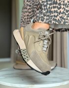 Mei Спортни Kajmer Каки