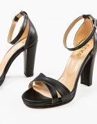 Wow Shoes Сандали на ток Ardes Черни