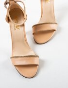 Wow Shoes Сандали на ток Cassius Бежов