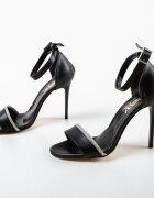 Wow Shoes Сандали на ток Cassius Черни