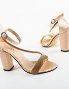 Wow Shoes Сандали на ток Heze Бежов