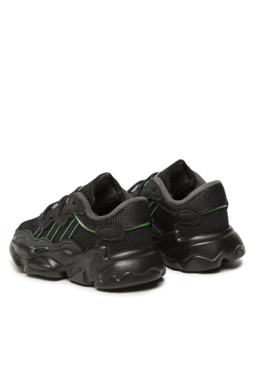 adidas Сникърси OZWEEGO Shoes HR0242 Черен - Mera.bg