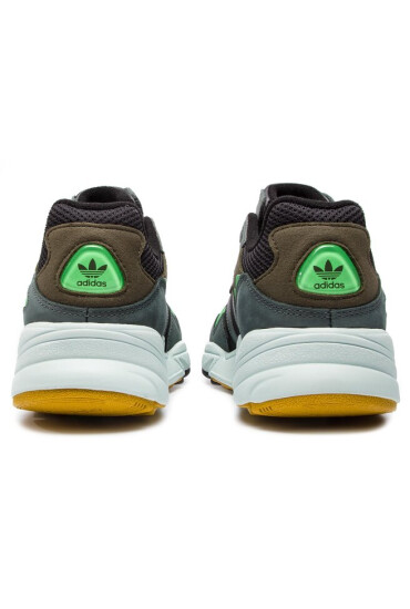 adidas Обувки Yung-96 F35018 Cblack/Legivy/Rawoch - Mera.bg