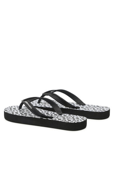 Armani Exchange Джапанки XDQ010 XV700 S526 Black/Optic White - Mera.bg