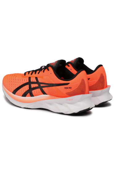 Asics Обувки Novablast Tokyo 1011B072 Sunrise Red/Black 600 - Mera.bg