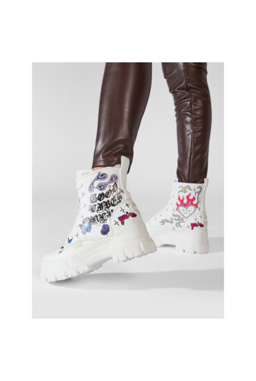 Buffalo Туристически oбувки Aspha Rld Laceup Mid 1622141 White/Graffiti - Mera.bg