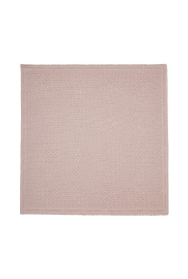 Calvin Klein Бандана Monogram Jacquard Scarf 130X130 K60K608779 Shadow Gray PE1 - Mera.bg