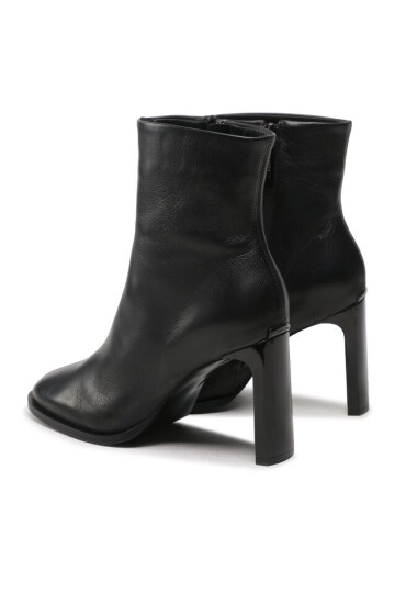 Calvin Klein Боти Curved Stil Ankle Boot 80 HW0HW01240 Ck Black BAX - Mera.bg