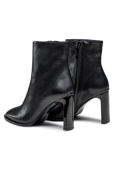 Calvin Klein Боти Curved Stil Ankle Boot 80 HW0HW01541 Ck Black BEH - Mera.bg