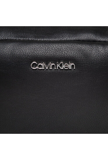 Calvin Klein Чанта за кръст - Mera.bg