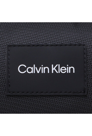 Calvin Klein Чанта за кръст - Mera.bg