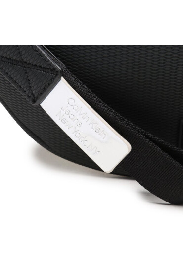 Calvin Klein Чанта за кръст Tagged Waistbag 32 K60K611032 Черен - Mera.bg