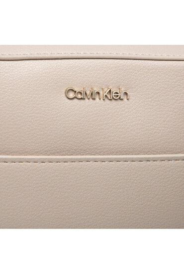 Calvin Klein Дамска чанта - Mera.bg