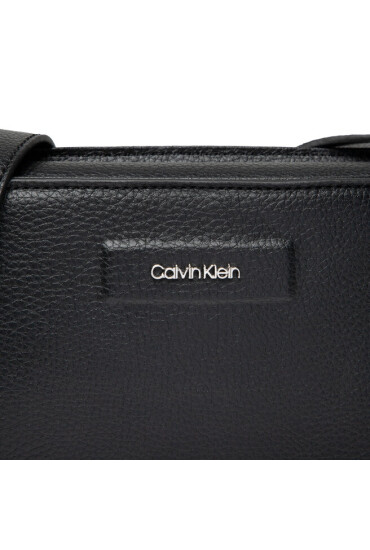 Calvin Klein Дамска чанта Dressed Small Flap Crossbody K60K609692 Черен - Mera.bg