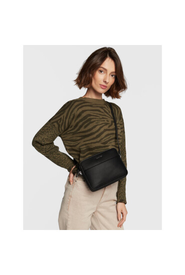 Calvin Klein Дамска чанта Ck Must Camera Bag W/Slip Pkt K60K609680 BAX - Mera.bg