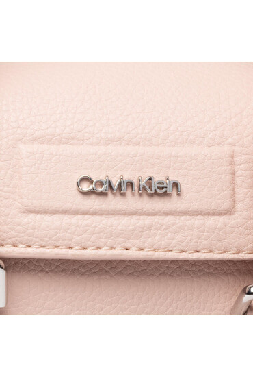 Calvin Klein Дамска чанта - Mera.bg