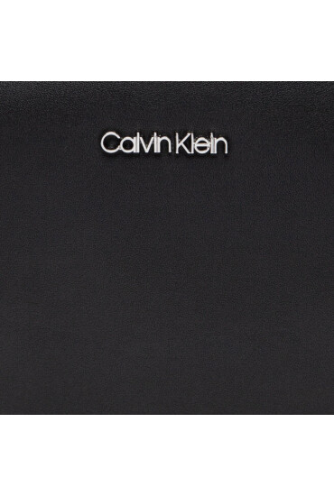 Calvin Klein Дамска чанта - Mera.bg