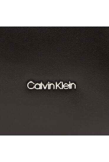 Calvin Klein Дамска чанта - Mera.bg