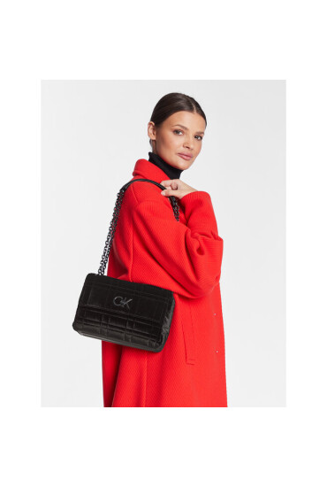 Calvin Klein Дамска чанта Re-Lock Ew Conv Xbody Velvet K60K610196 Черен - Mera.bg