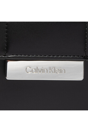 Calvin Klein Дамска чанта Ck Code Top Handle Bag K60K609102 BAX - Mera.bg