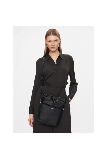 Calvin Klein Дамска чанта Ck Must Bucket Bag Sm K60K609124 Черен - Mera.bg